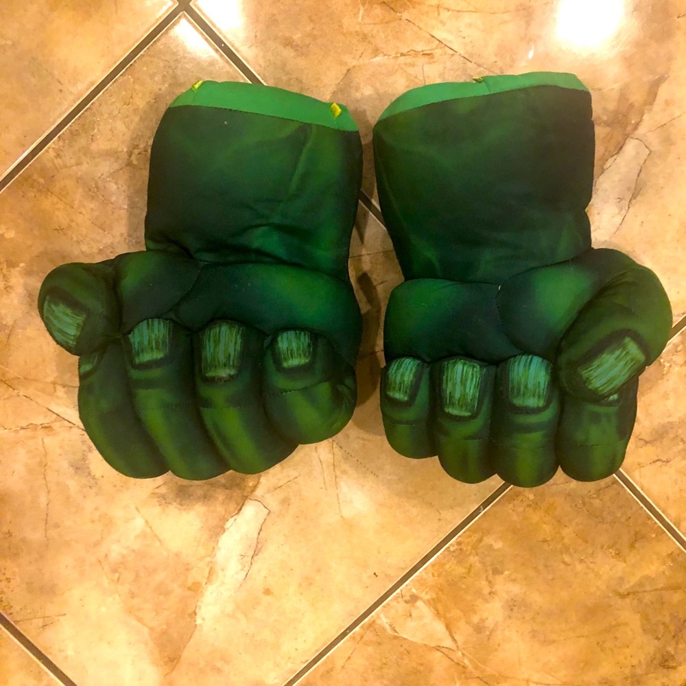 Hulk hands